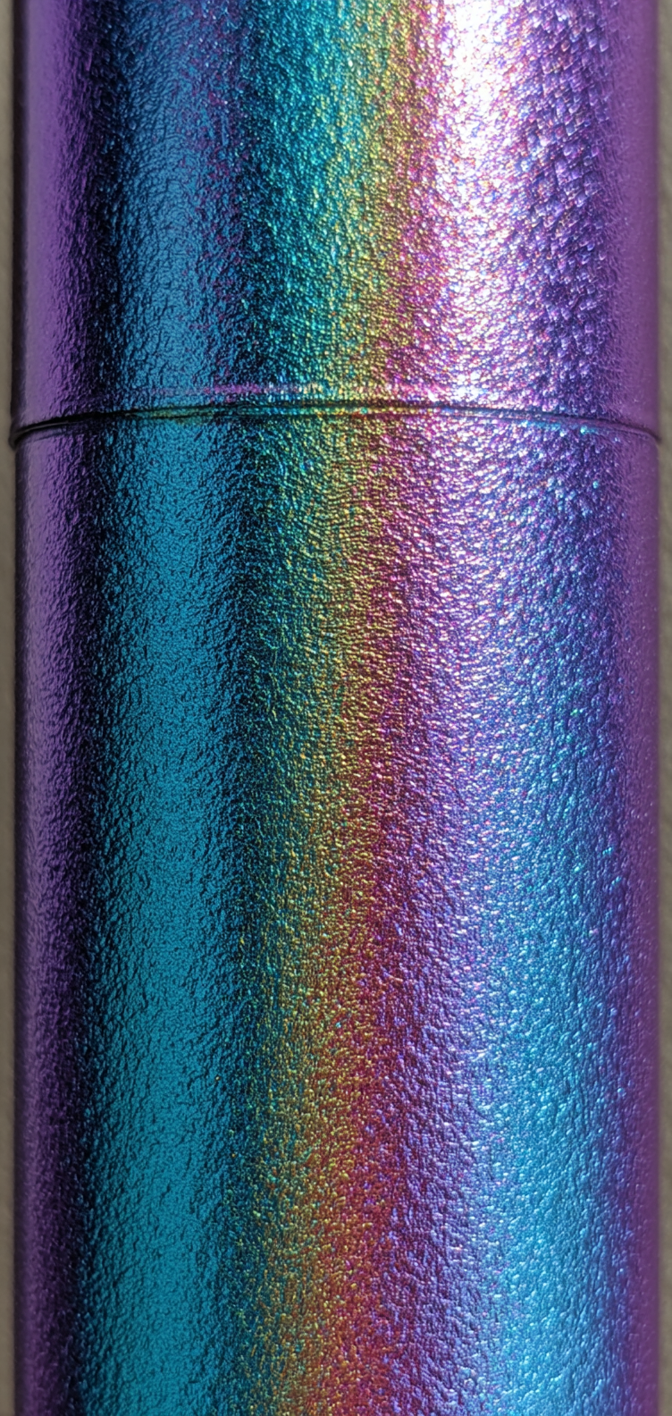 Iridescent color shift gradient